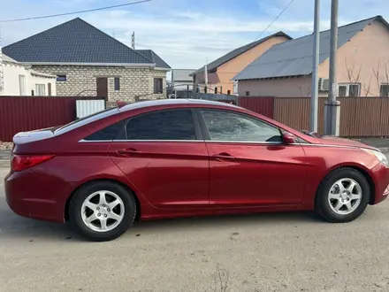 Hyundai Sonata 2013 года за 3 700 000 тг. в Атырау – фото 5