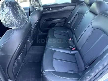 Kia K5 2021 года за 8 990 000 тг. в Актау – фото 13