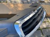 Решетка радиатора решотка верх рестайлинг 95080503 за 23 700 тг. в Астана – фото 2