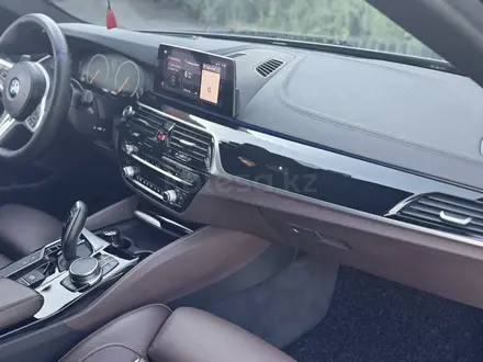 BMW 530 2018 года за 17 800 000 тг. в Алматы – фото 24