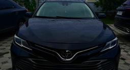 Toyota Camry 2018 года за 8 500 000 тг. в Уральск