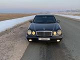 Mercedes-Benz E 280 1999 годаfor2 900 000 тг. в Караганда