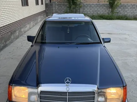 Mercedes-Benz E 200 1992 года за 2 900 000 тг. в Жанакорган – фото 3