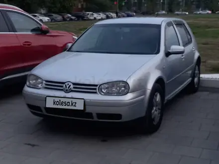 Volkswagen Golf 2002 года за 2 500 000 тг. в Астана