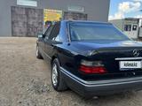 Mercedes-Benz E 220 1994 годаүшін3 000 000 тг. в Уральск – фото 4