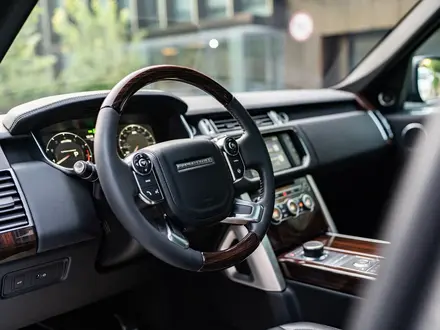 Land Rover Range Rover 2017 года за 31 900 000 тг. в Алматы – фото 14