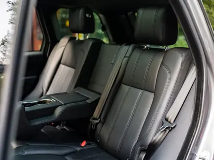 Land Rover Range Rover 2017 года за 31 900 000 тг. в Алматы – фото 24