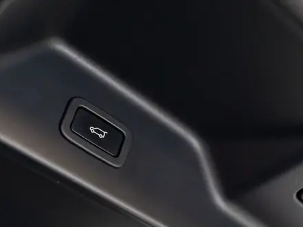 Land Rover Range Rover 2017 года за 31 900 000 тг. в Алматы – фото 27