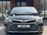 Toyota Avalon 2017 года за 11 990 000 тг. в Алматы – фото 2