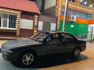 Mitsubishi Galant