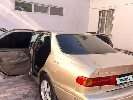Toyota Camry 2000 года за 3 500 000 тг. в Кызылорда – фото 10
