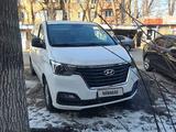 Hyundai Starex 2018 года за 14 500 000 тг. в Шымкент – фото 2