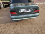 Mercedes-Benz E 280 1994 года за 2 100 000 тг. в Караганда – фото 2