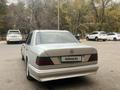 Mercedes-Benz E 200 1992 года за 1 800 000 тг. в Караганда – фото 10