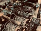Стойки пружина , стабилизатор передний задний левый правый оригинал за 50 000 тг. в Астана