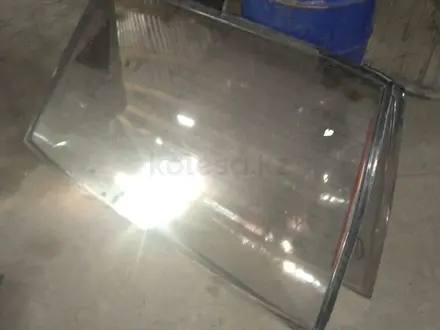 Заднее лобовое стекло Ваз 2115 за 10 000 тг. в Алматы