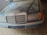 Mercedes-Benz E 220 1992 годаүшін800 000 тг. в Актобе