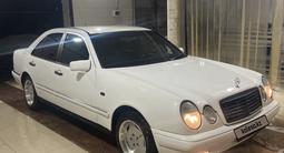 Mercedes-Benz E 230 1996 годаfor2 400 000 тг. в Караганда