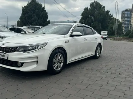 Kia K5 2017 года за 7 500 000 тг. в Алматы – фото 2