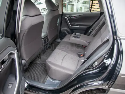 Toyota RAV4 2021 года за 13 990 000 тг. в Алматы – фото 11
