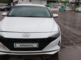 Hyundai Elantra 2022 года за 7 700 000 тг. в Алматы – фото 3