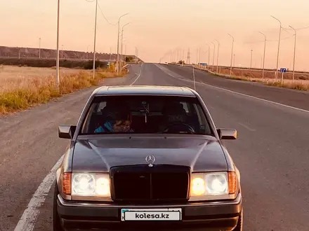 Mercedes-Benz E 200 1990 года за 1 750 000 тг. в Экибастуз – фото 7