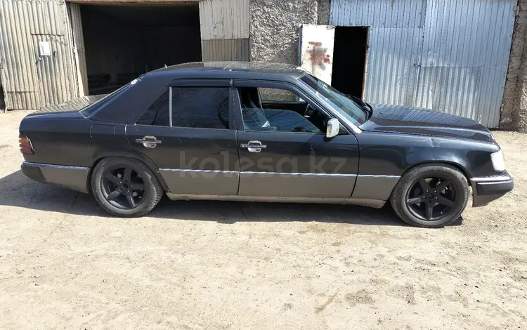 Mercedes-Benz E 300 1993 года за 2 300 000 тг. в Уральск