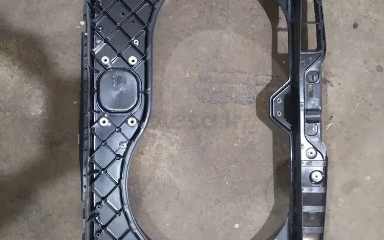 Рамка радиатора (телевизор) для Audi a6 c6 за 40 000 тг. в Алматы