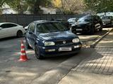 Volkswagen Golf 1993 годаүшін1 550 000 тг. в Алматы