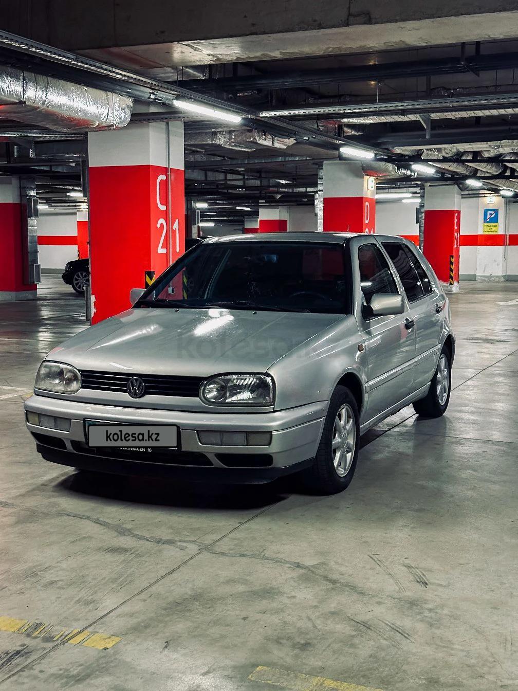 Volkswagen Golf 1994 г.