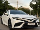 Toyota Camry 2021 года за 12 000 000 тг. в Алматы