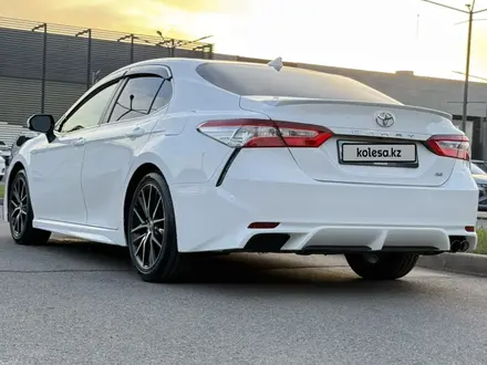 Toyota Camry 2021 года за 11 500 000 тг. в Алматы – фото 7