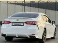 Toyota Camry 2021 года за 11 500 000 тг. в Алматы – фото 8