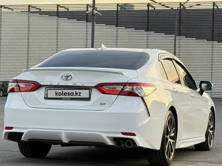 Toyota Camry 2021 года за 11 500 000 тг. в Алматы – фото 8