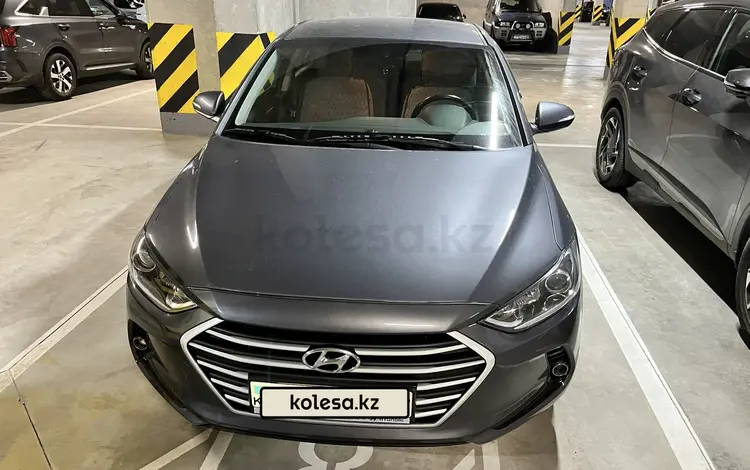 Hyundai Elantra 2018 годаүшін8 499 000 тг. в Алматы