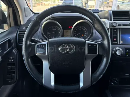 Toyota Land Cruiser Prado Comfort 2017 года за 17 550 000 тг. в Астана – фото 13