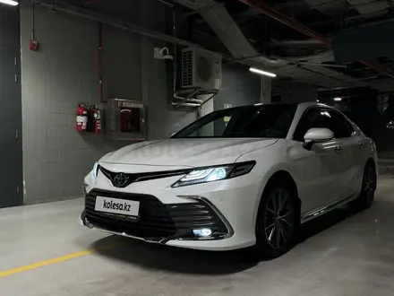 Toyota Camry 2023 года за 16 000 000 тг. в Алматы – фото 2