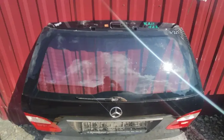 Крышка багажника на Mercedes-Benz W211 за 90 000 тг. в Караганда