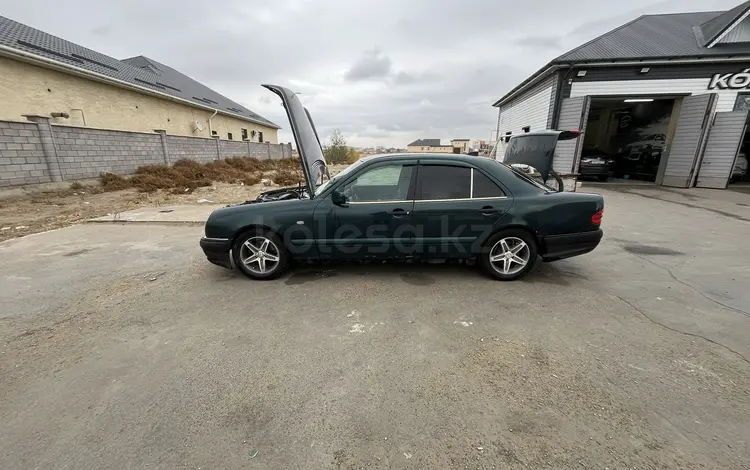 Mercedes-Benz E 230 1996 годаfor2 600 000 тг. в Кызылорда