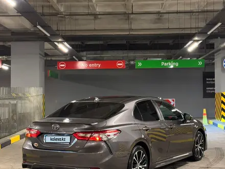 Toyota Camry 2019 года за 11 800 000 тг. в Алматы – фото 4