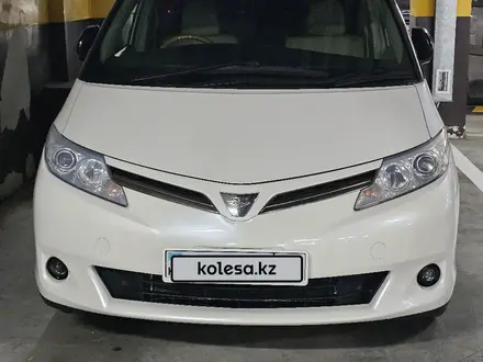 Toyota Estima 2009 года за 9 000 000 тг. в Астана