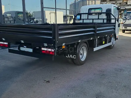 JAC  Бортовой — грузовой на базе автомобиля JAC N 56 (Категория B, г/п 3, 2 т.) 2023 года за 15 000 000 тг. в Атырау – фото 7