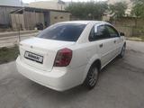 Chevrolet Lacetti 2004 года за 2 100 000 тг. в Шымкент – фото 2