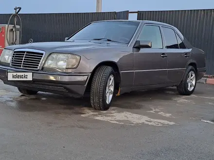 Mercedes-Benz E 200 1995 года за 2 200 000 тг. в Кызылорда – фото 3