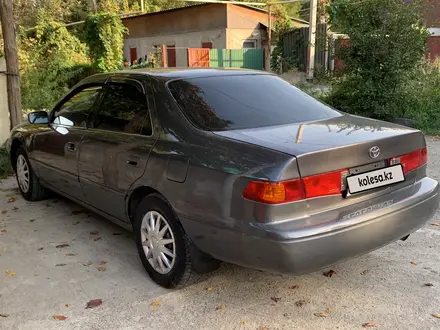 Toyota Camry 2000 года за 2 950 000 тг. в Алматы – фото 6