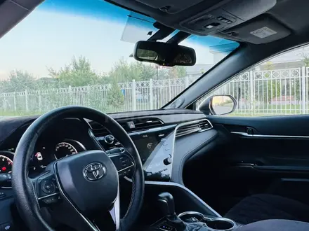 Toyota Camry 2019 года за 15 800 000 тг. в Шымкент – фото 22