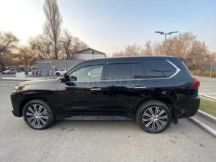 Lexus LX 570 2021 года за 68 000 000 тг. в Астана