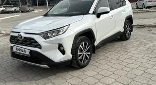 Toyota RAV4 2021 года за 16 000 000 тг. в Атырау