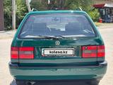 Volkswagen Passat 1994 годаүшін2 300 000 тг. в Шымкент – фото 4