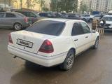 Mercedes-Benz C 180 1994 года за 900 000 тг. в Астана – фото 4